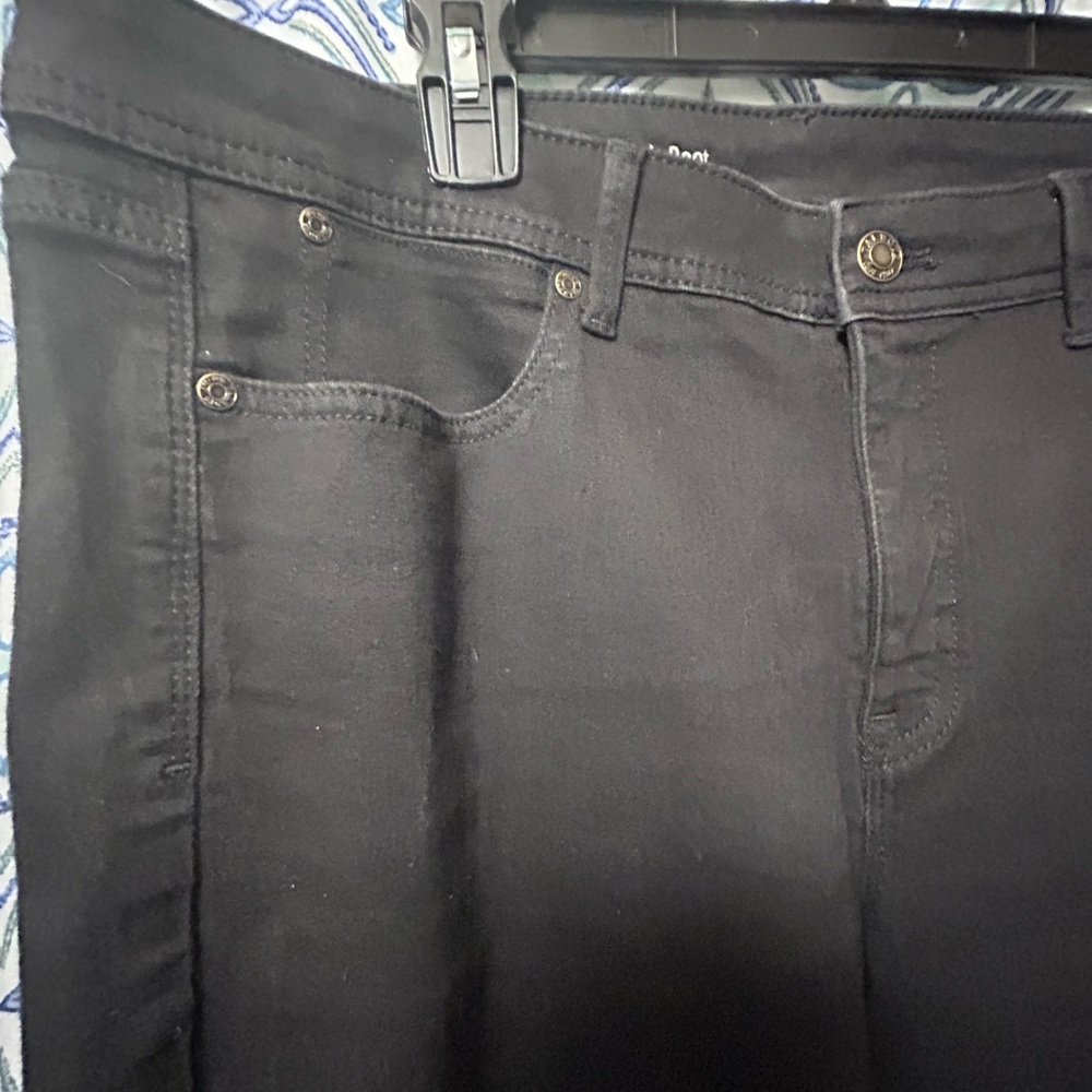 TALBOTS BLACK JEANS NWOT High-Rise Barely Boot in Wonderful Condition 5 Pockets